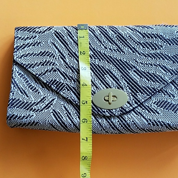 H&M CLUTCH BAG - Picture 7 of 7